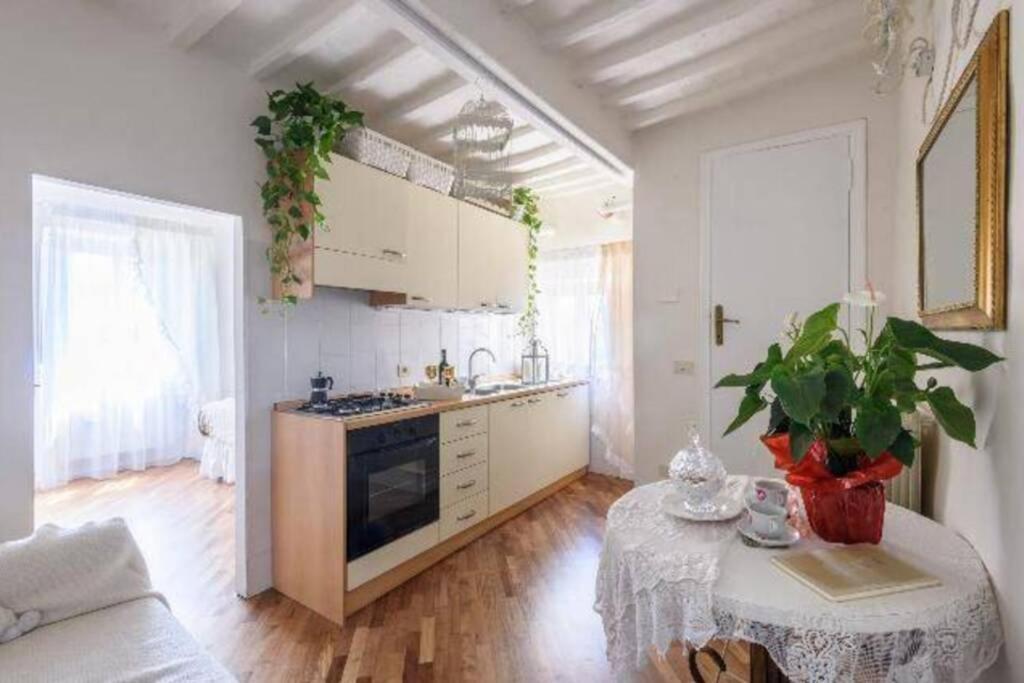 Appartamento Incantevole Nel Centro Di Арецо Екстериор снимка